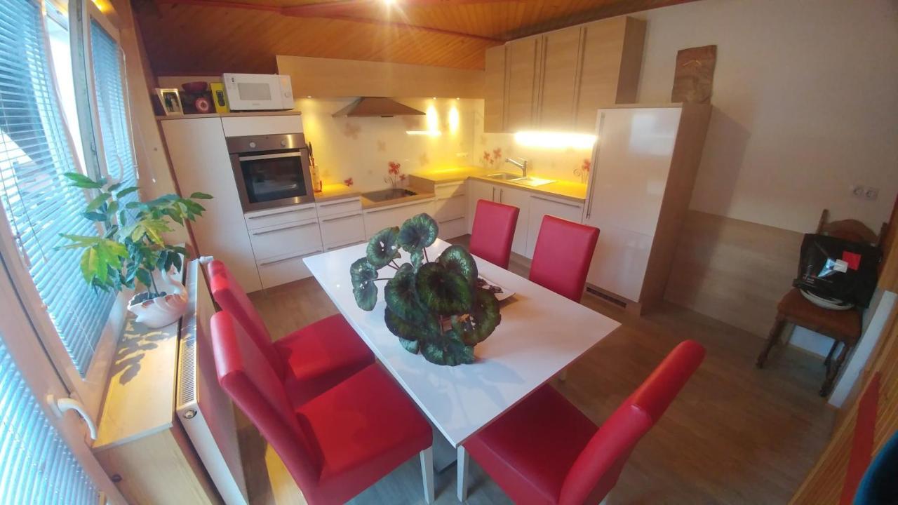 Poldas Apartments โพลจาเนแนดสโคฟโจโลโค ภายนอก รูปภาพ